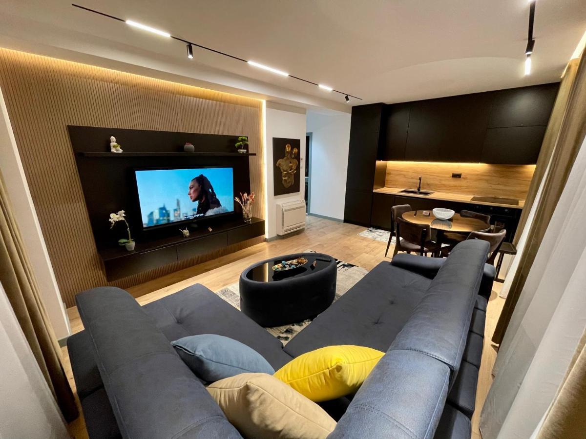Queens Luxury Apartments Тирана Екстериор снимка