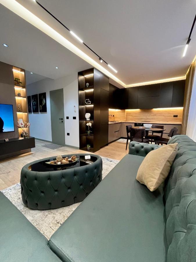 Queens Luxury Apartments Тирана Екстериор снимка