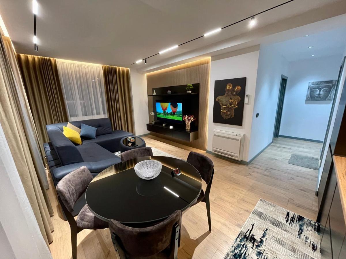 Queens Luxury Apartments Тирана Екстериор снимка