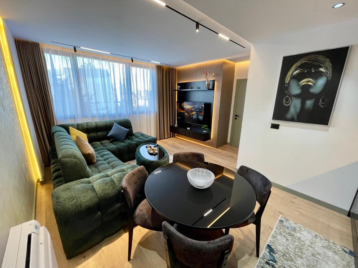 Queens Luxury Apartments Тирана Екстериор снимка