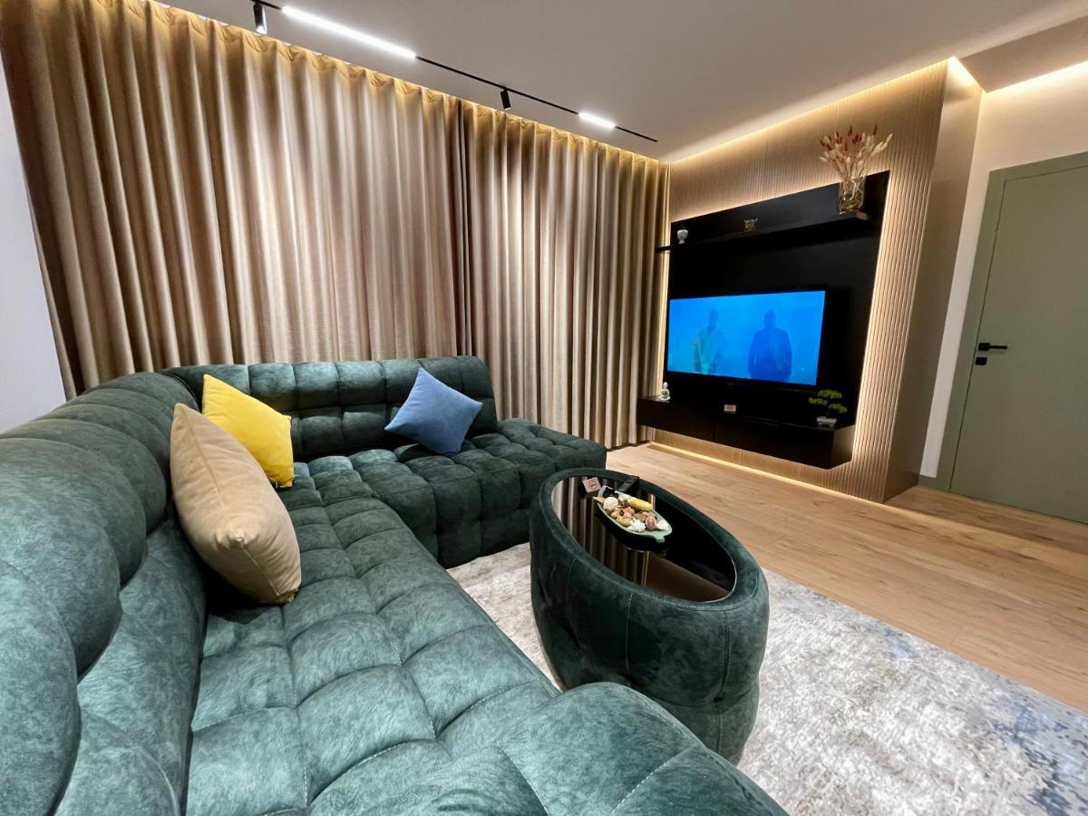 Queens Luxury Apartments Тирана Екстериор снимка