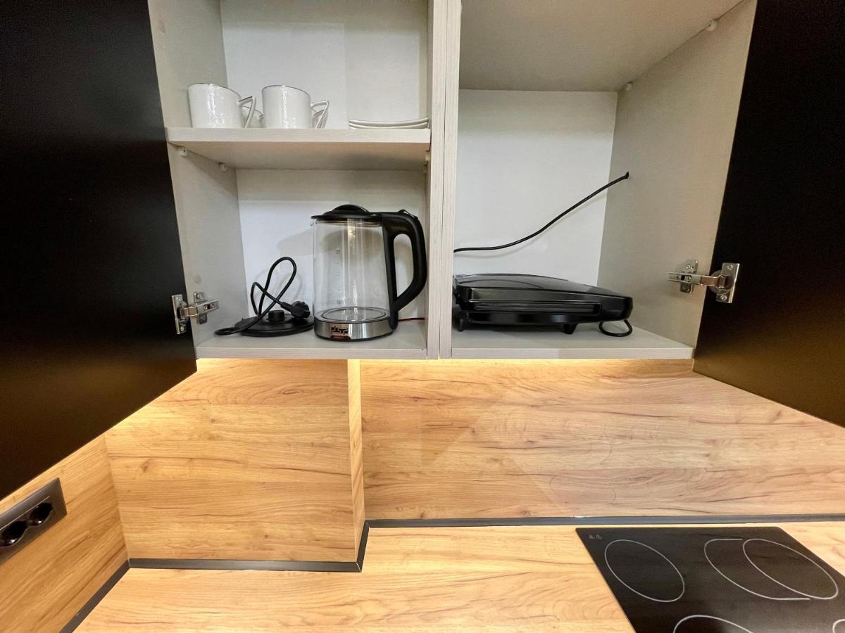 Queens Luxury Apartments Тирана Екстериор снимка