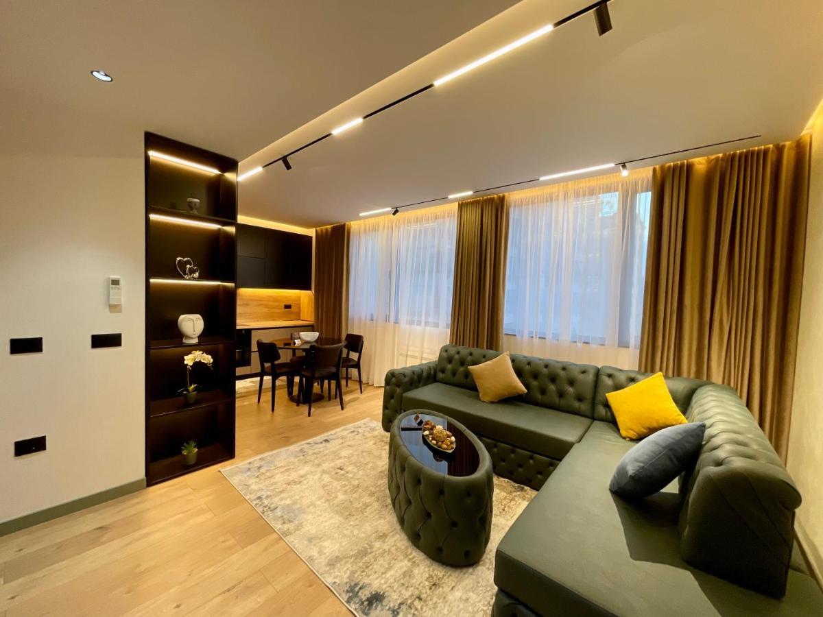 Queens Luxury Apartments Тирана Екстериор снимка