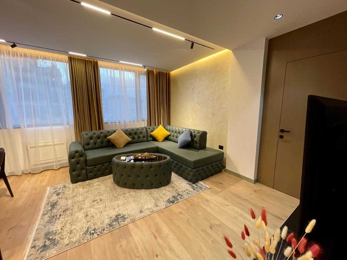 Queens Luxury Apartments Тирана Екстериор снимка