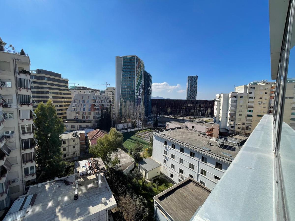 Queens Luxury Apartments Тирана Екстериор снимка