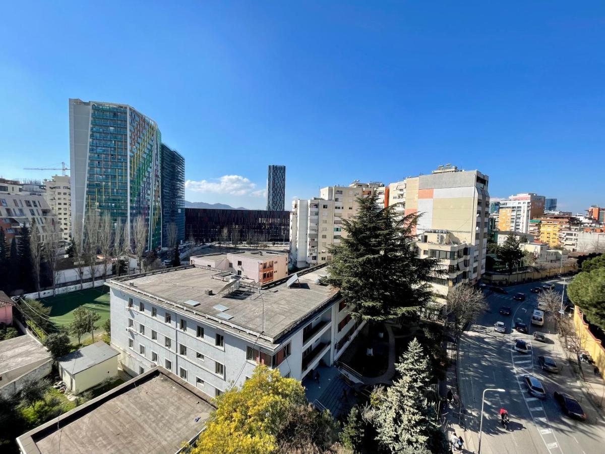 Queens Luxury Apartments Тирана Екстериор снимка
